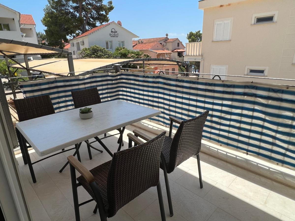 Ana Exclusive Apartments Jelsa  Bagian luar foto