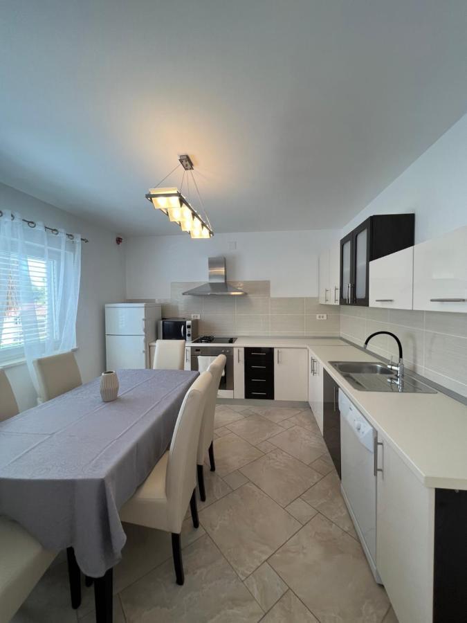 Ana Exclusive Apartments Jelsa  Bagian luar foto