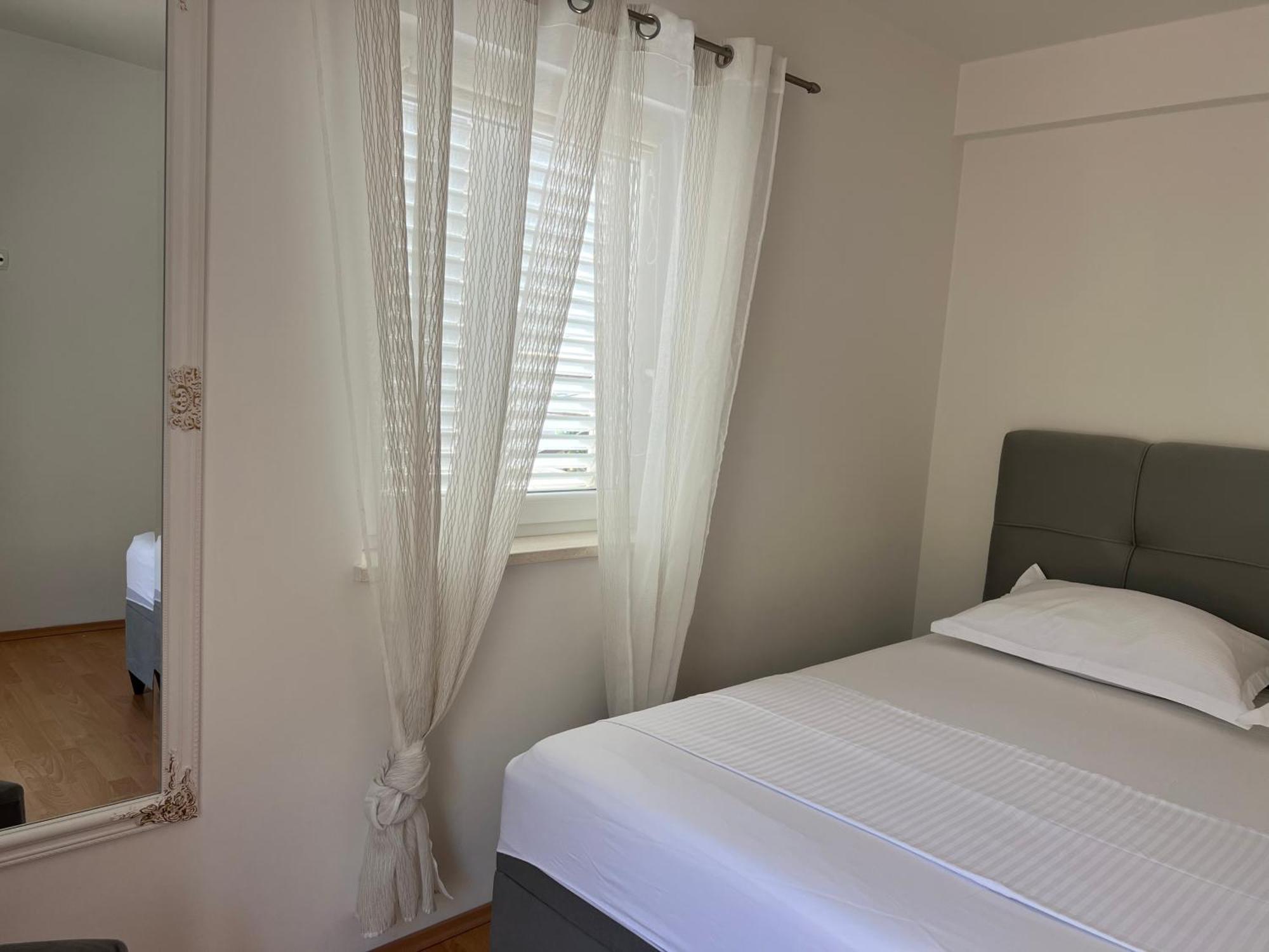 Ana Exclusive Apartments Jelsa  Bagian luar foto