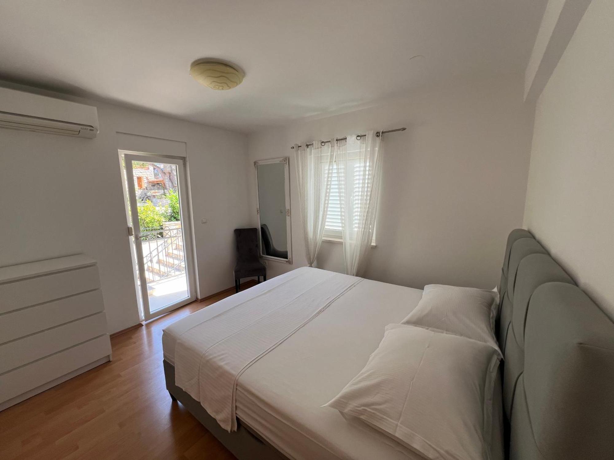 Ana Exclusive Apartments Jelsa  Bagian luar foto