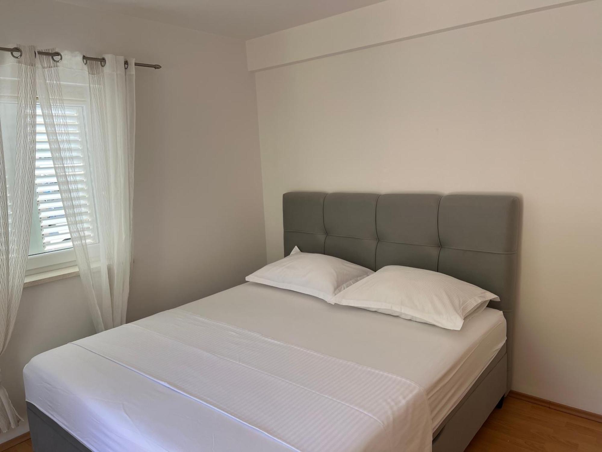 Ana Exclusive Apartments Jelsa  Bagian luar foto