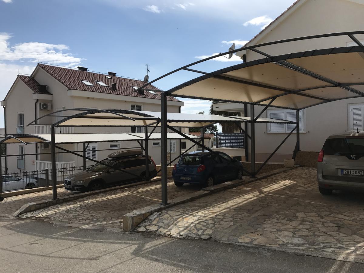 Ana Exclusive Apartments Jelsa  Bagian luar foto